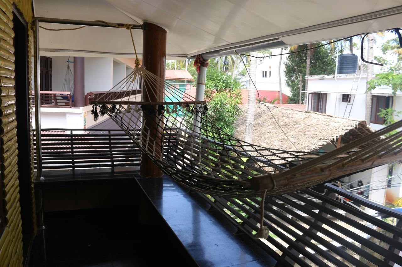 Mummy Bamboo House Hotel Varkala Esterno foto